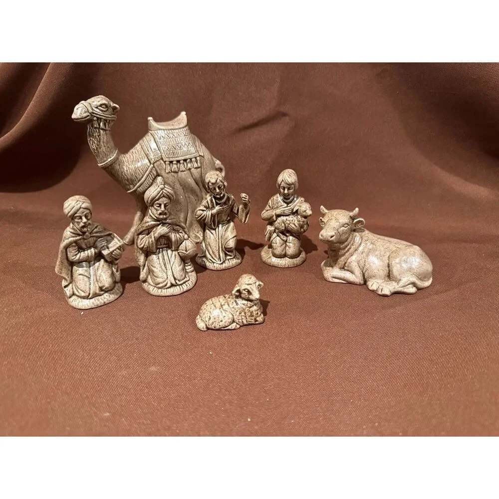 Small Ceramic Nativity Scene Set of 7 Pieces